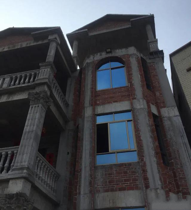 在我們農(nóng)村建房子是人生大事，需要非常謹(jǐn)慎處理，告訴你過來人的寶貴經(jīng)驗(yàn)！