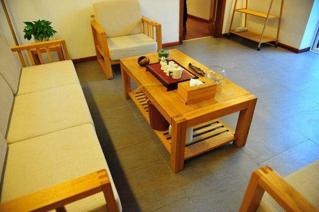 農村的老房子已經被城市人改造了40年，但它的主人卻認不出來了!