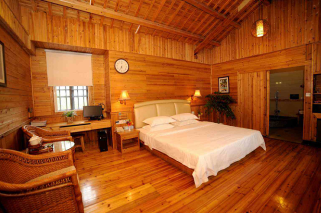 農(nóng)村自建別墅，有5個(gè)房間和2個(gè)大廳，比住在樓房里舒服多了！