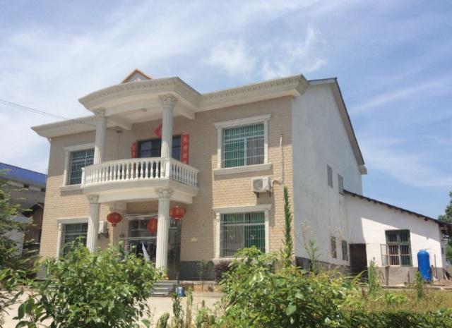為什么大多數(shù)建在農(nóng)村的房子和效果圖不一樣？看了這個(gè)鄉(xiāng)村別墅后，我明白了