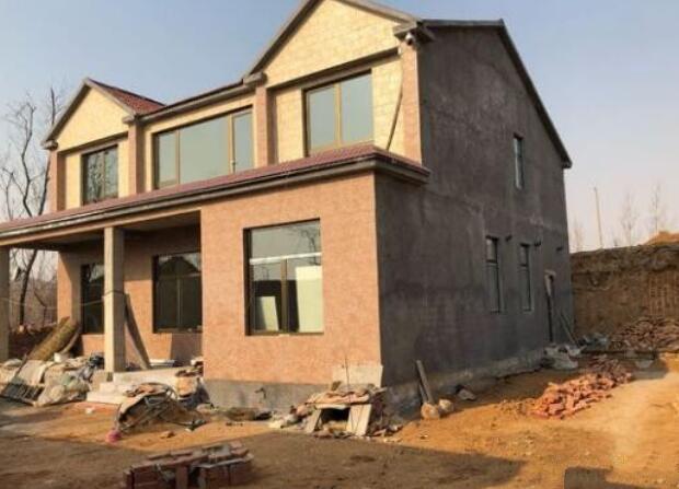 　廣東羅先生在農(nóng)村建房，一家八口，四代同堂。這種布局夠住嗎？