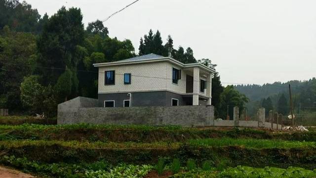 農(nóng)村的自營(yíng)住宅經(jīng)常有二樓半或三樓半的說(shuō)法，這半樓是什么概念？跟小編一起漲漲知識(shí)！